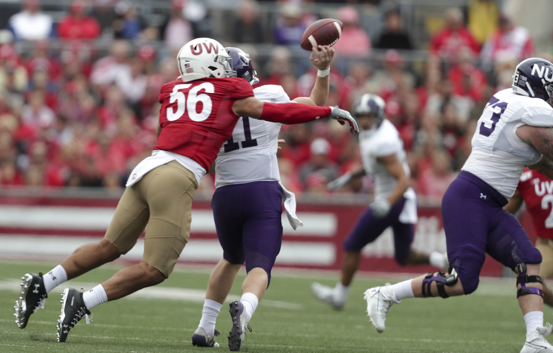 Badgers 24, Wildcats 15